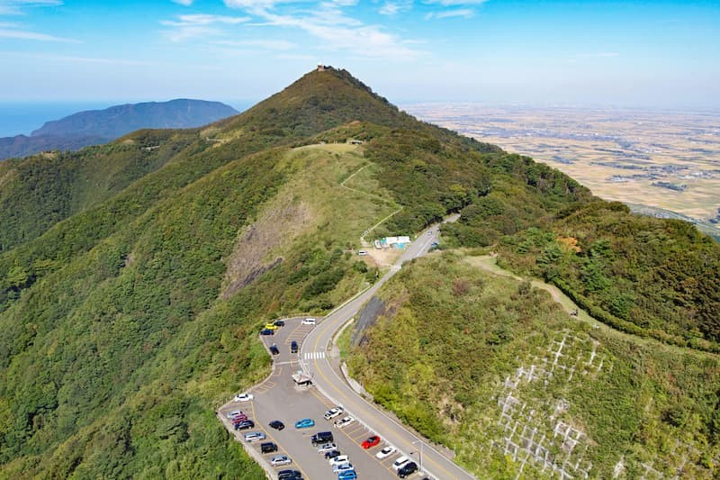 弥彦山頂公園