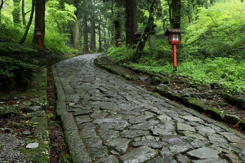 石畳の参道