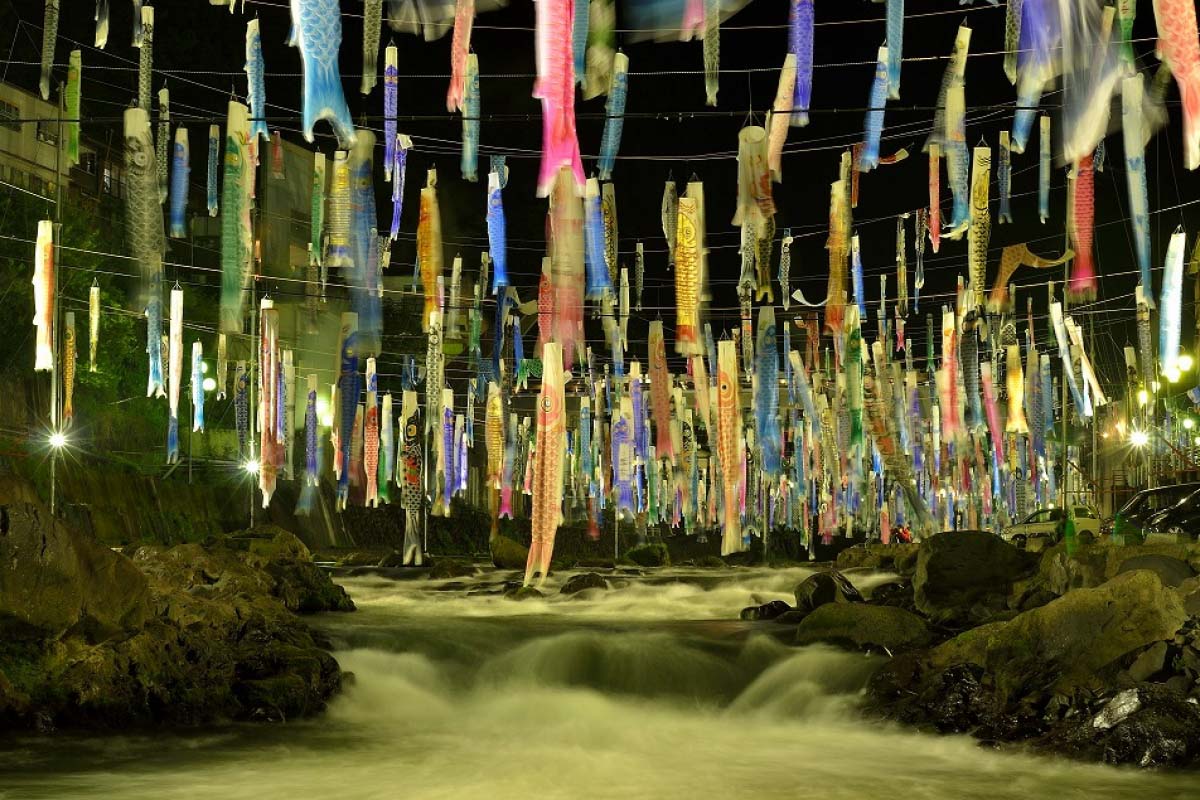 GW】うららかな春風に泳ぐ全国の「こいのぼり」祭りの絶景を見にいこう