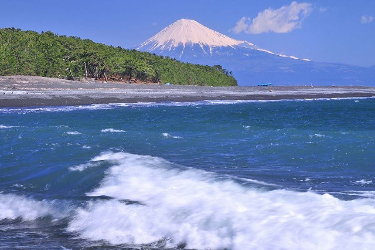 夏天就該前進富士山！周邊旅遊這樣玩｜絕景日本