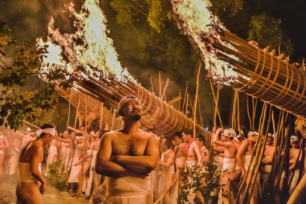 迫力十足的火祭! 福岡縣充滿男子氣慨的「大善寺寺垂宮鬼夜」｜絕景日本