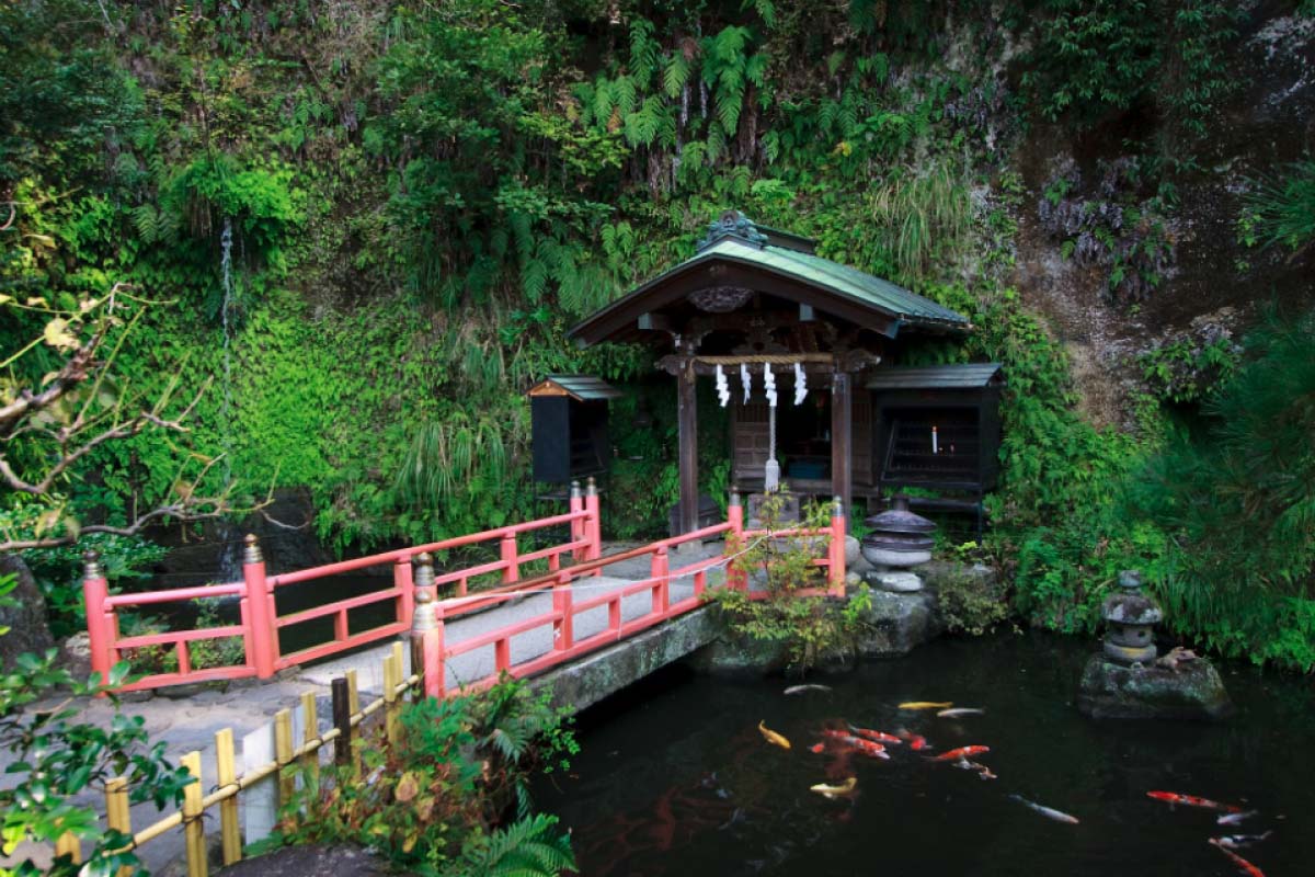 銭洗弁財天宇賀福神社の絶景｜ZEKKEI Japan