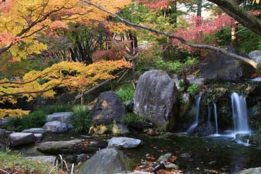 ベトナム製 宝石絵画「白鳥のいる庭園」 ベトナム製 宝石絵画「白鳥のいる庭園」